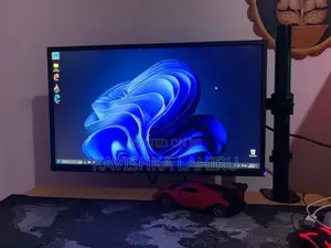 HP EliteDisplay 24inch With 22inch Monitor
