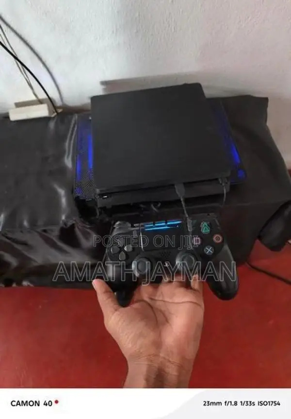 Playstation 4 Slim