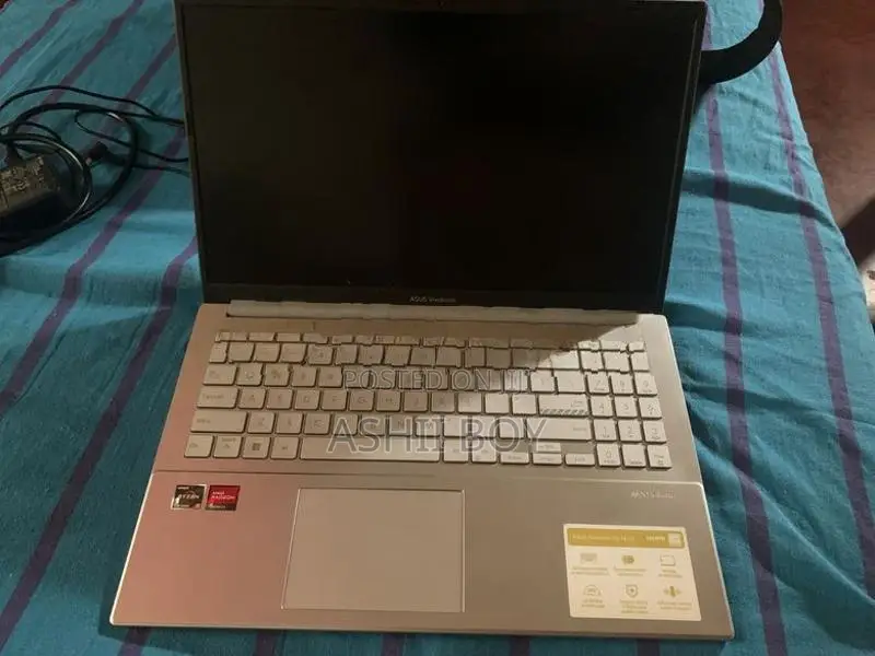 ASUS Color Grey මුදල් උවමානාවක් සදහා විකුනන ලදී