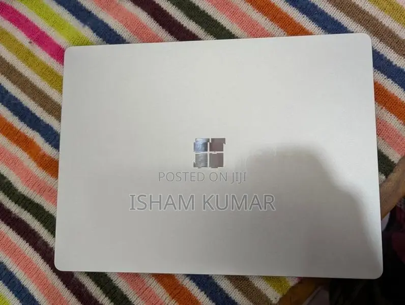Microsoft Surface Laptop Go
