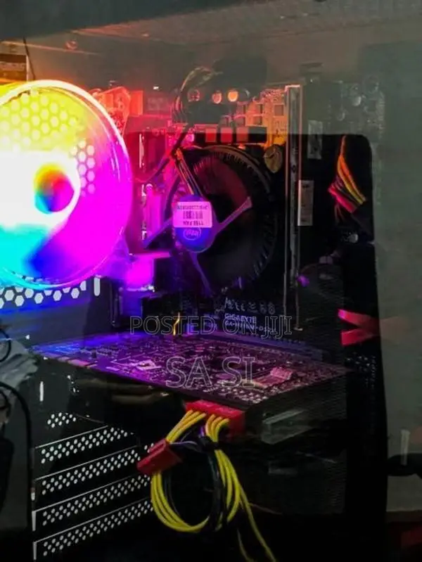 Intel Core i5-6500 GTX 970 4GB 16GB RAM SSD + HDD