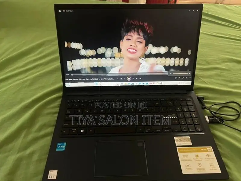 ASUS Vivobook 15