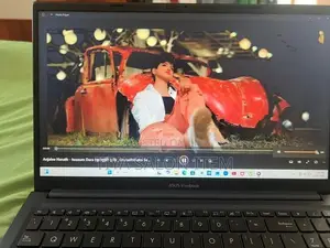 ASUS Vivobook 15