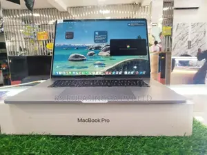 Apple Macbook Pro i7 16GB