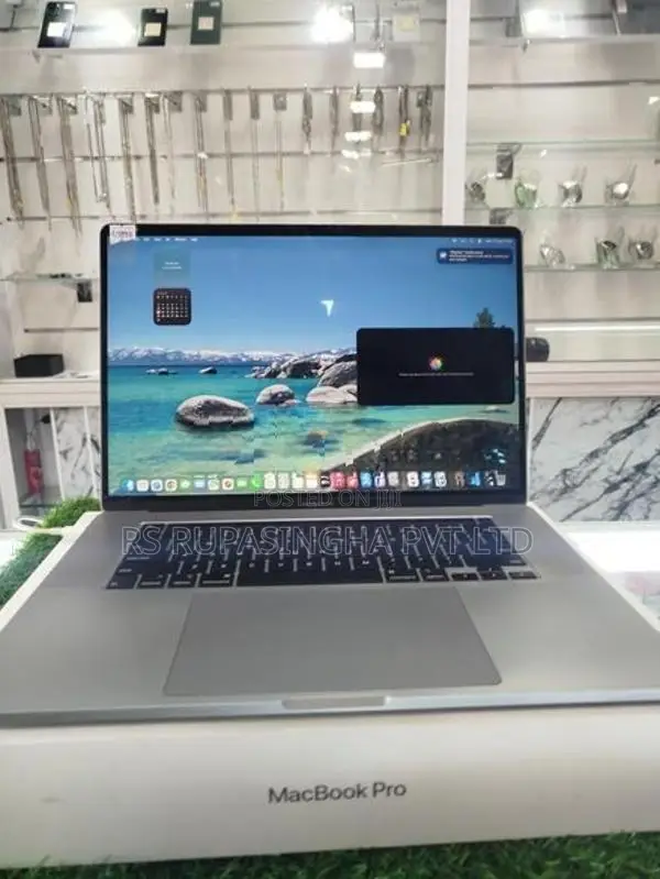 Apple Macbook Pro i7 16GB