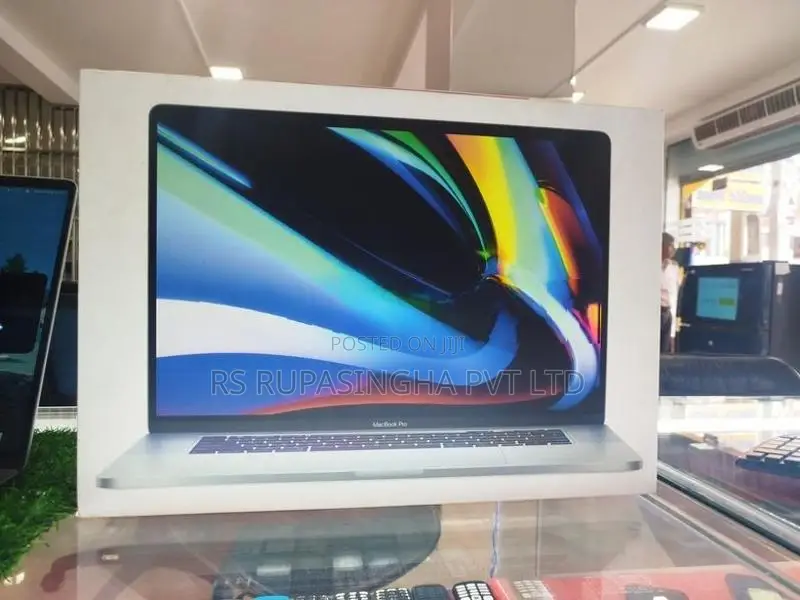Apple Macbook Pro i7 16GB