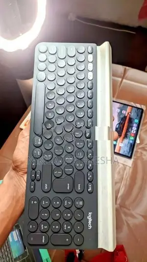 Logitech K380 Keyboard