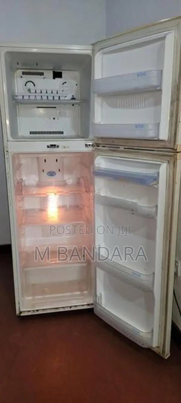 LG Fridge ( ෆ්‍රිජ් )