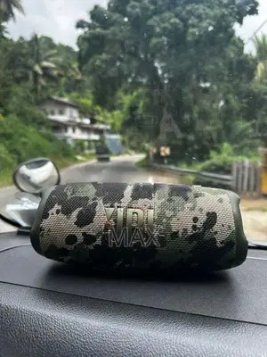 JBL Charge 5