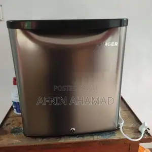 Singer Mini Refrigerator