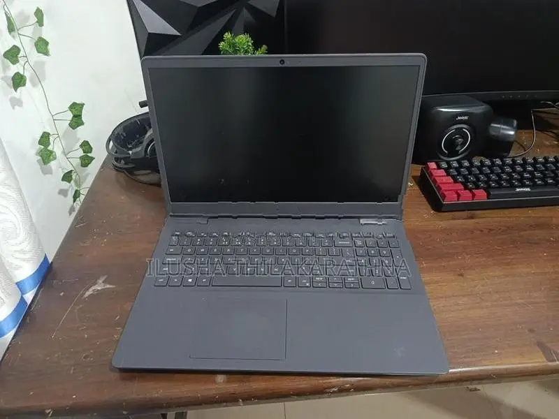 Dell Intel i3 – 11th Gen RAM 12GB Laptop