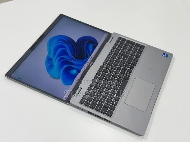 Dell Latitude 5520 Core i7 11th Gen l 16GB Ram 512GB Ssd Backlit