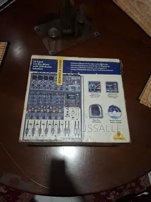 Behringer Audio Mixer