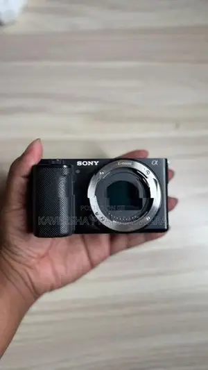 Sony ZV-E10 Mirrorless Camera