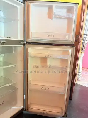 Whirlpool Refrigerator 220L