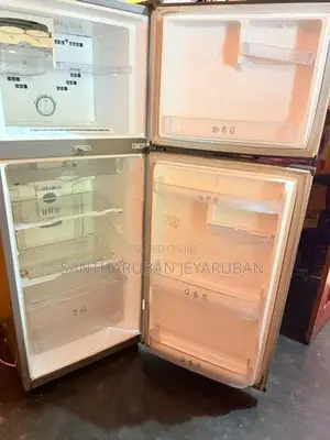 Whirlpool Refrigerator 220L