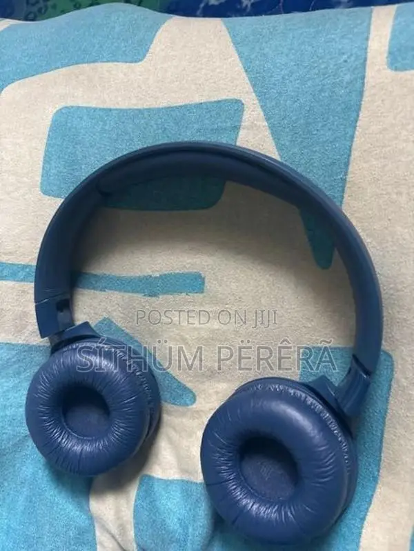 JBL 520BT Headphones