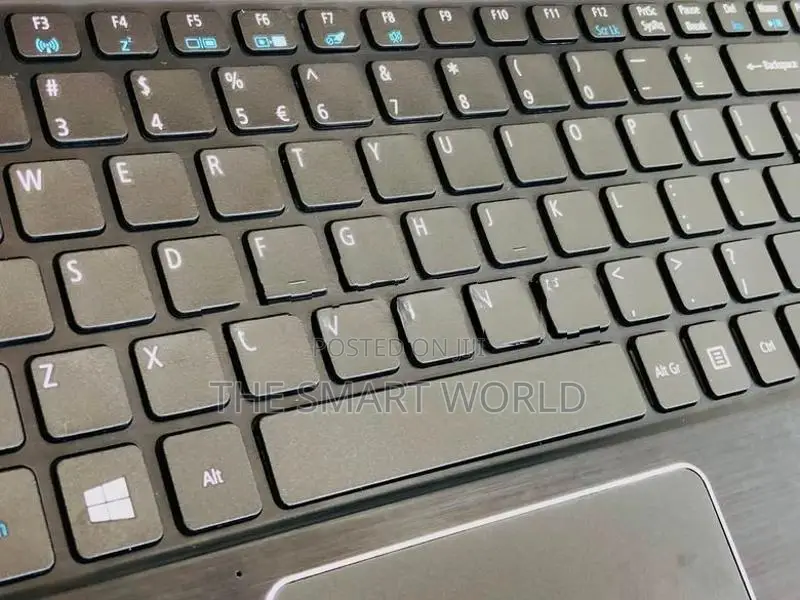 Acer TravelMate Core i7 7th Gen8GB RAM 256GB SSD NVIDIA 940MX Laptop