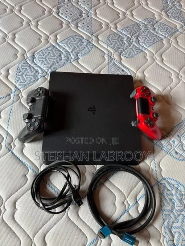 Sony Play Station 4 Slim 1TB