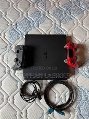 Sony Play Station 4 Slim 1TB