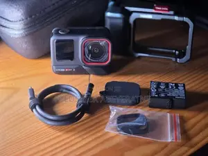 Insta 360 Ace Pro 2 - Xplorer Grip Edition