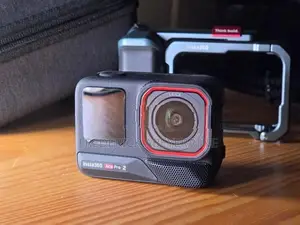 Insta 360 Ace Pro 2 - Xplorer Grip Edition