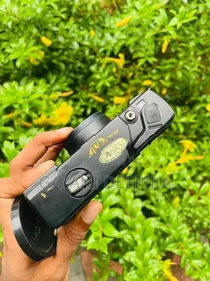 Yashica Mf2