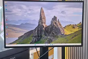 27 Inch LED HDMI Monitor with Speakers