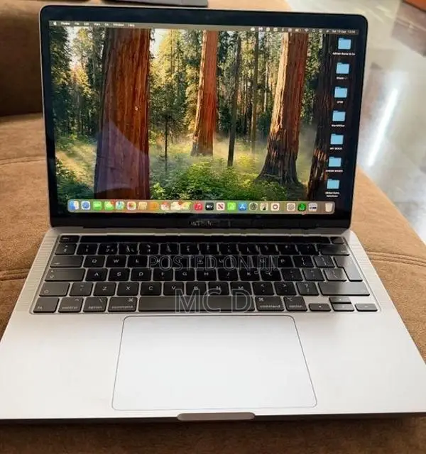 MacBook Pro 13" 2020 i5 8GB