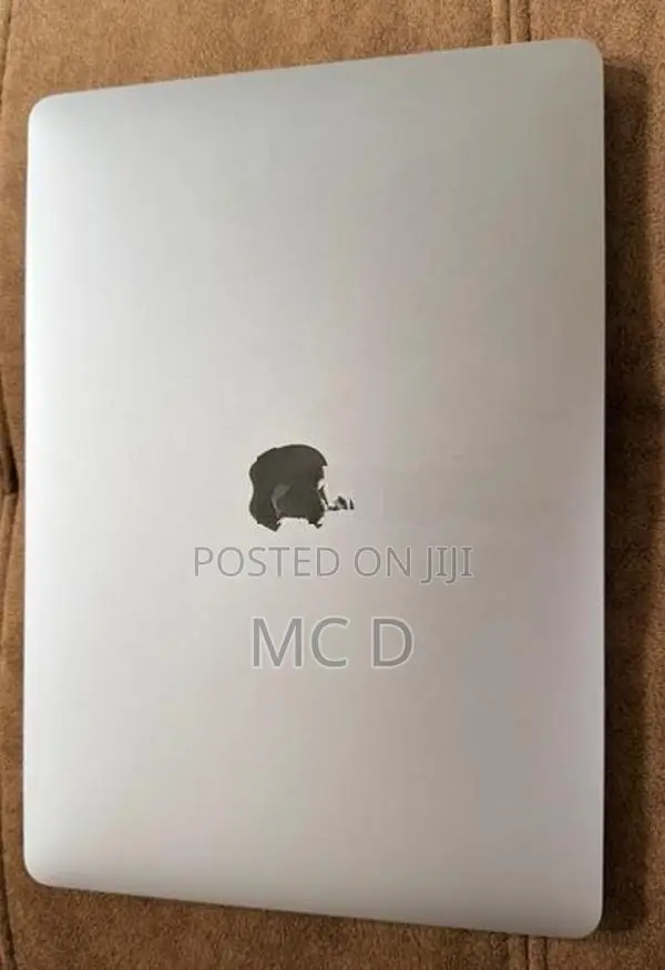 MacBook Pro 13" 2020 i5 8GB