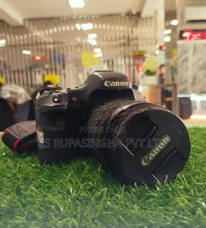 Canon Eos 7D DSLR Camera