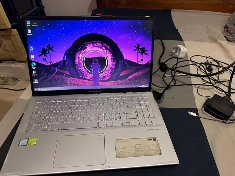 ASUS Vivo Book 15
