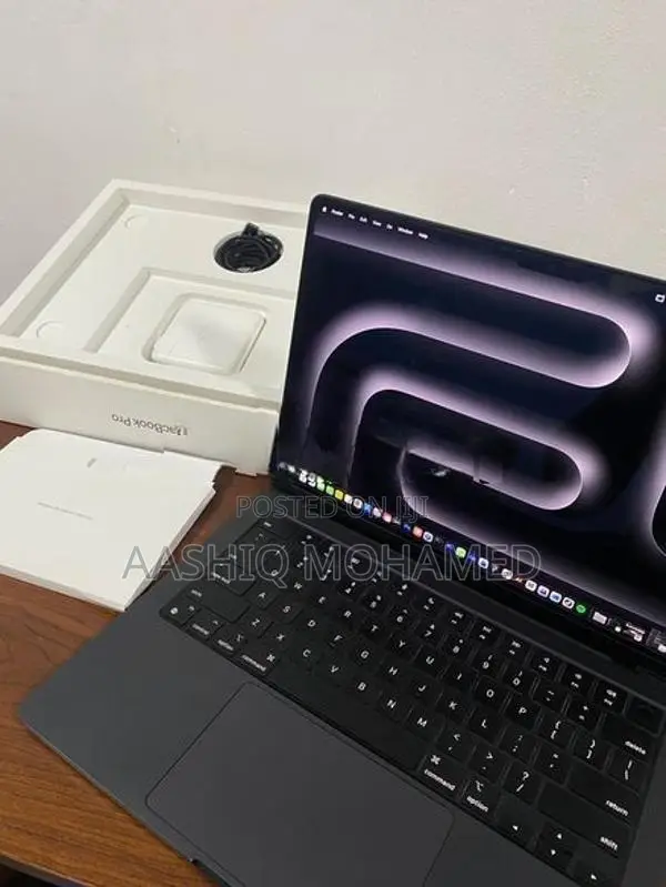 Macbook Pro M4 Chip 14 inch 24GB / 1TB