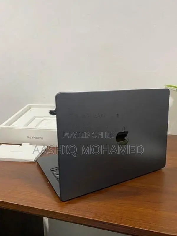 Macbook Pro M4 Chip 14 inch 24GB / 1TB