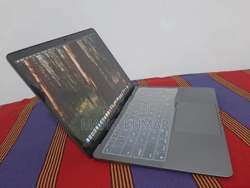 MacBook Air M1 (2020) 13-inch(2560×1600)