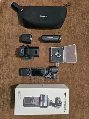 DJI Osmo Pocket 4 Standard Combo