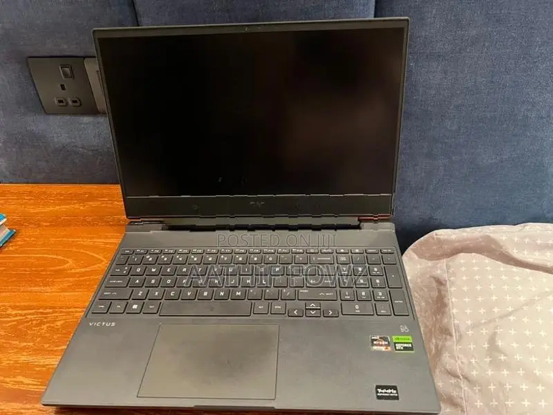 HP Victus 15