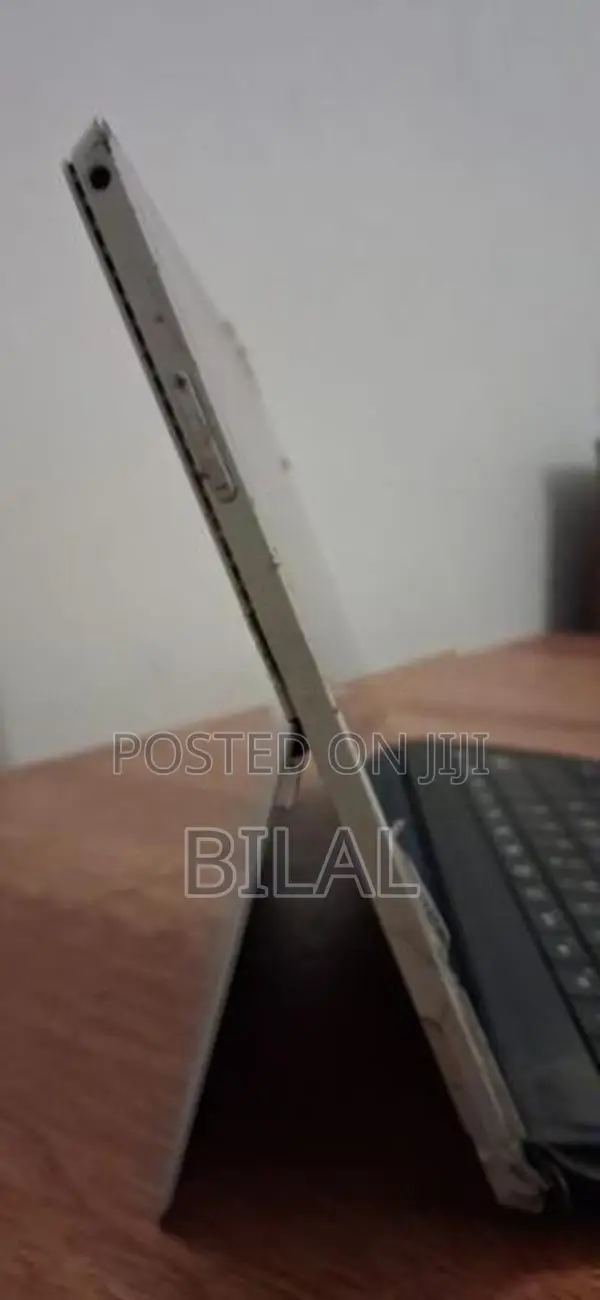Microsoft Surface Pro 3 Core I7 256GB SSD 8GB RAM