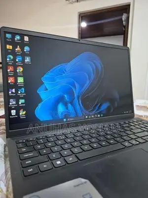 Dell Inspiron 15 3530
