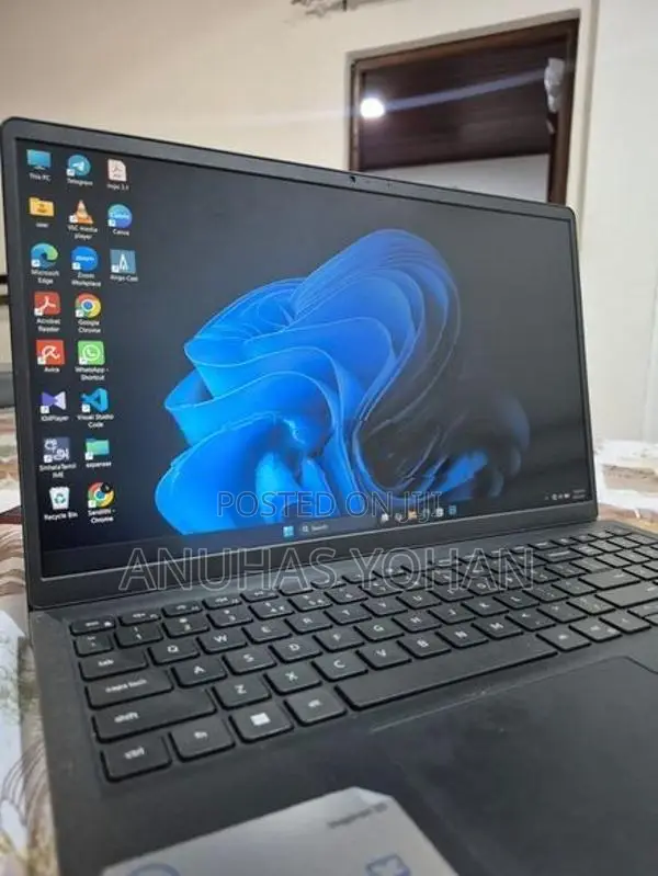 Dell Inspiron 15 3530