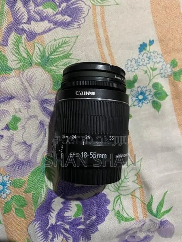 Canon EF-S 18–55mm Zoom Lens