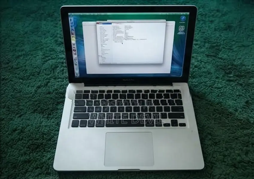 Apple MacBook Pro 13-Inch - Core i5 2.3 GHz 8GB RAM