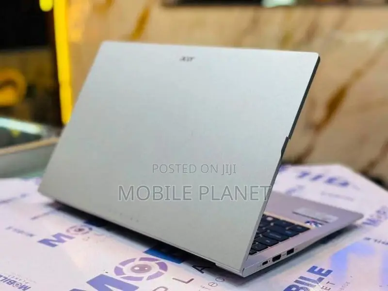 ACER ASPIRE AMD RYZEN 7 5700U 8GB RAM 512GB NVME RADEON GRAPHIC