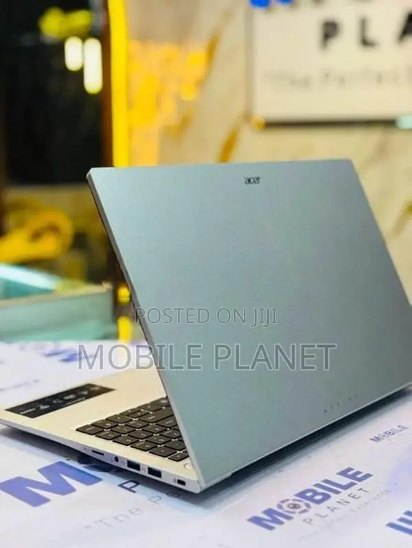 ACER ASPIRE AMD RYZEN 7 5700U 8GB RAM 512GB NVME RADEON GRAPHIC