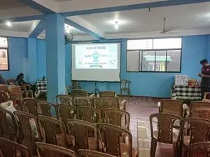 Projector screen rental