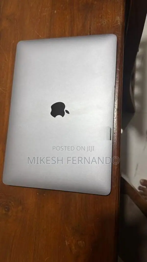 Apple MacBook Air M1 2020 – 8GB RAM / 256GB SSD