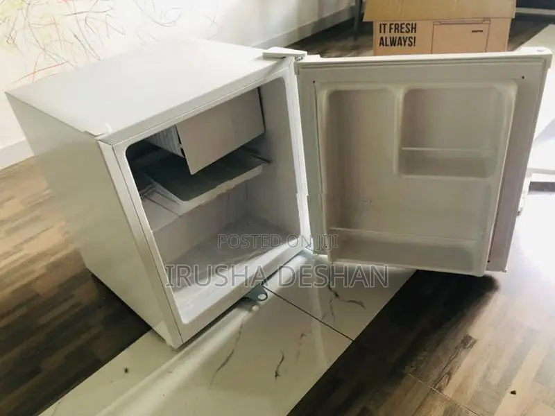 Geepas Mini Fridge