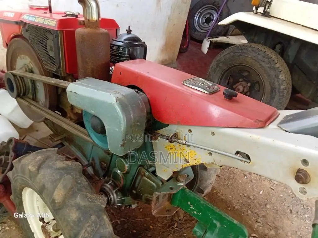 Kubota Rv80 2018 Tractor (Used)