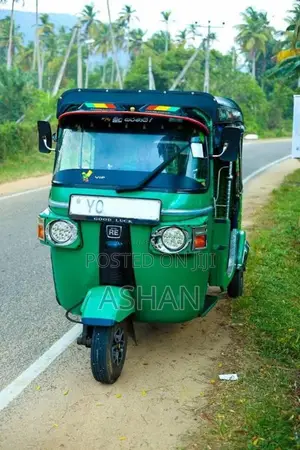 Bajaj RE 205 2011 Three Wheel (Used)