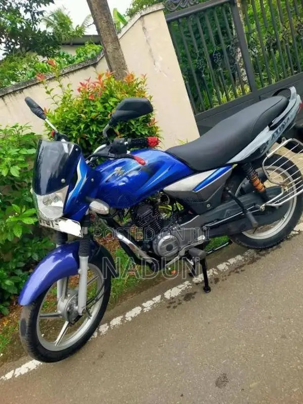 Bajaj Platina 2009 Motorbike (Used)